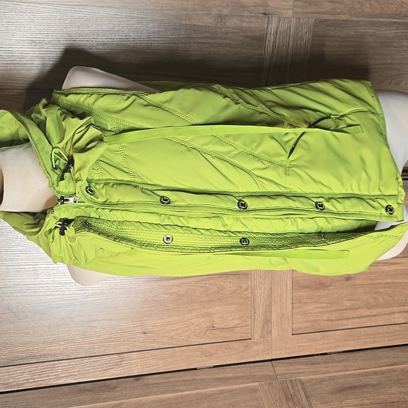 Luii Bright Green Puffer Vest - Picture 10 of 12